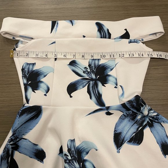 SOLD Boohoo Floral Off The Shoulder Skater Dress - Picture 9 of 11